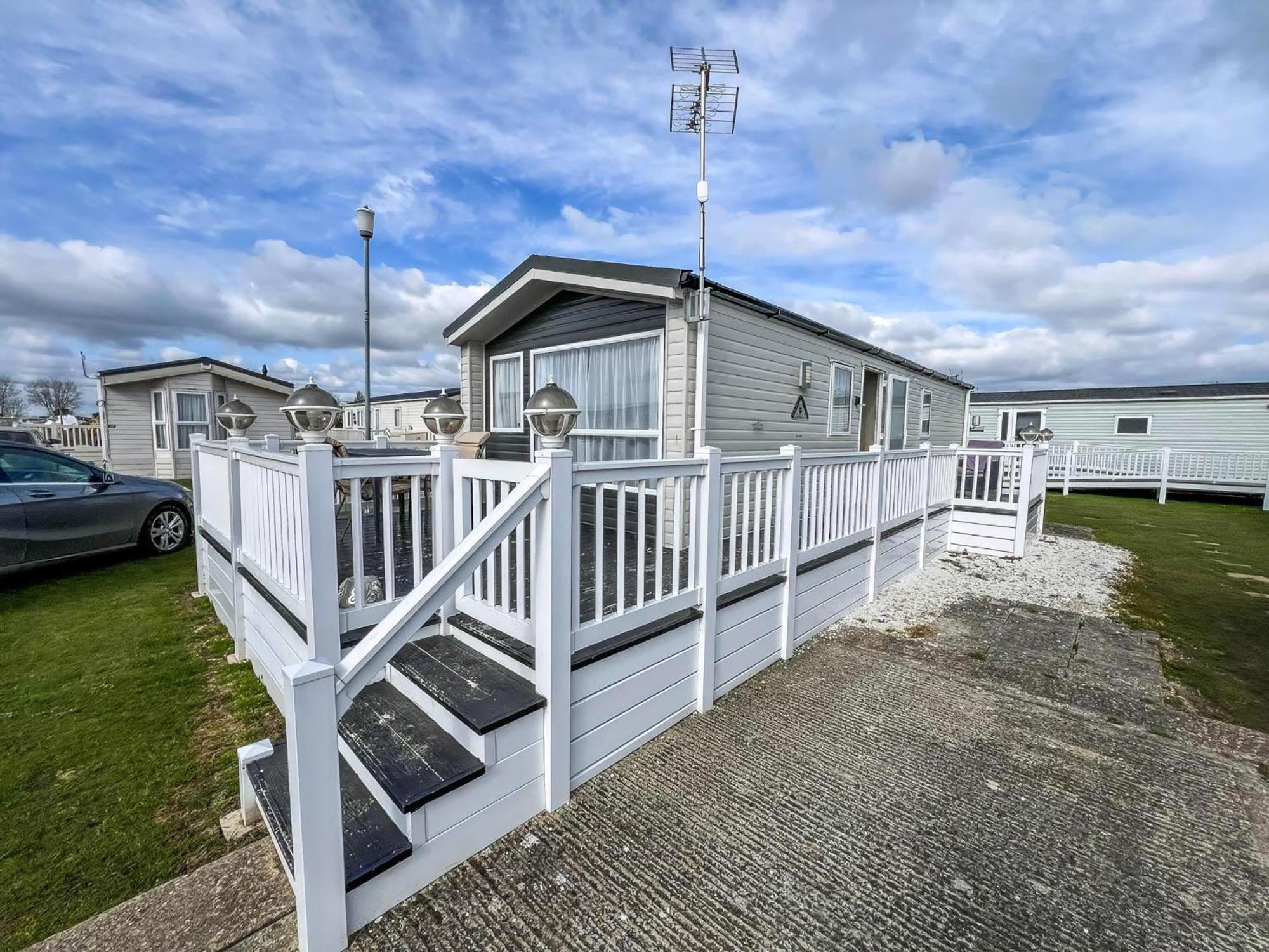 Modern 6 Berth Caravan With Wifi At St Osyth Beach In Essex Ref 28008Pm Clacton-on-Sea Exterior photo